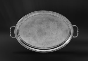 Vassoio ovale antico bordo inglese in peltro con manici (Art.448)