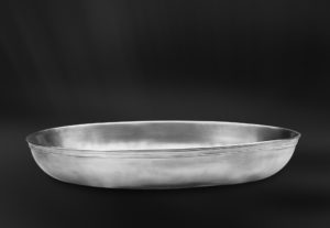 Centrotavola ovale in peltro (Art.573)